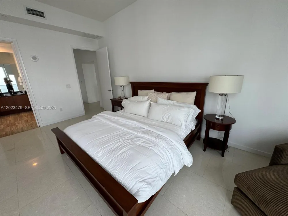 16001 Collins Ave #4006 Sunny Isles Beach, FL 33160