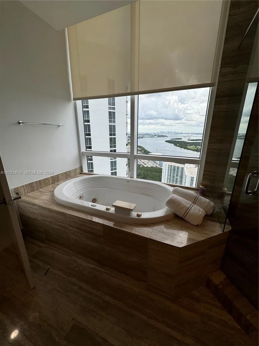 16001 Collins Ave #4006 Sunny Isles Beach, FL 33160