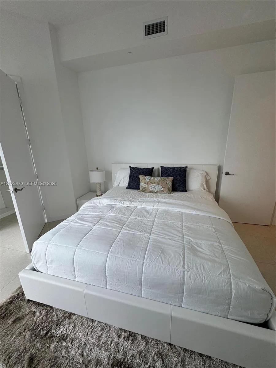 16001 Collins Ave #4006 Sunny Isles Beach, FL 33160