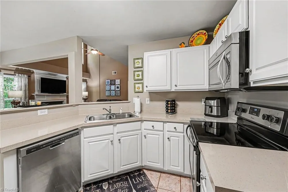 3368 CherryBrook Drive Jamestown, NC 27282