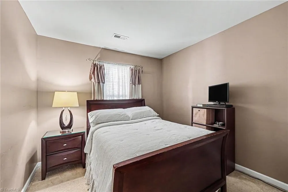 3368 CherryBrook Drive Jamestown, NC 27282