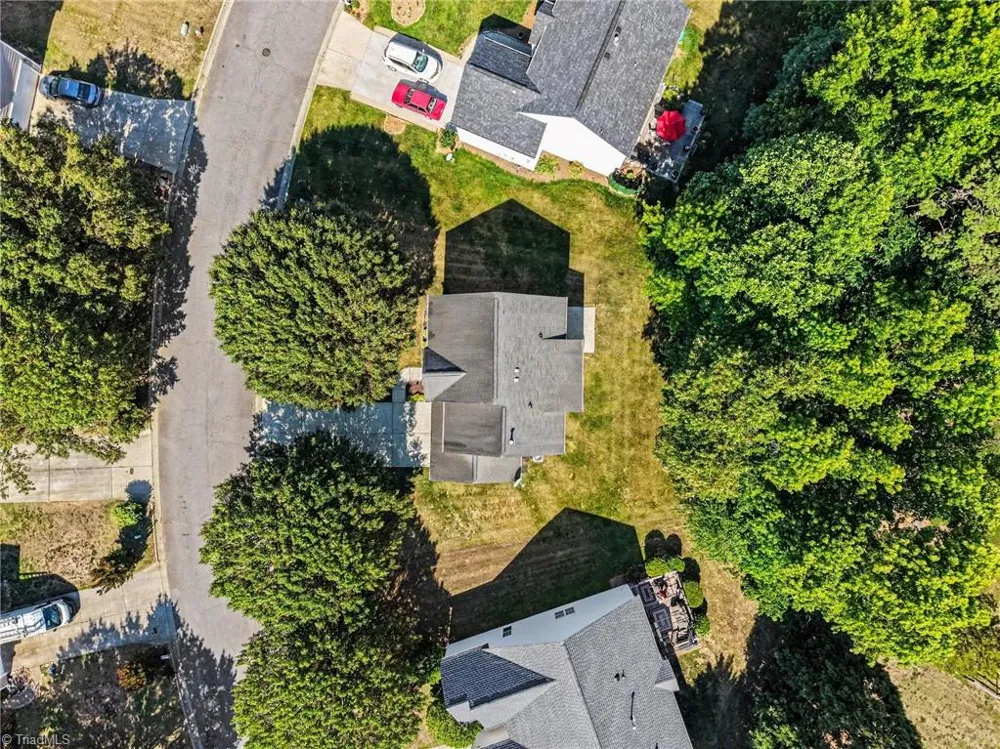 3368 CherryBrook Drive Jamestown, NC 27282