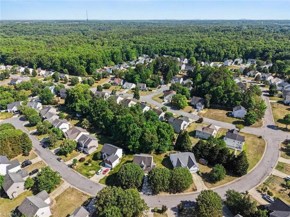 3368 CherryBrook Drive Jamestown, NC 27282