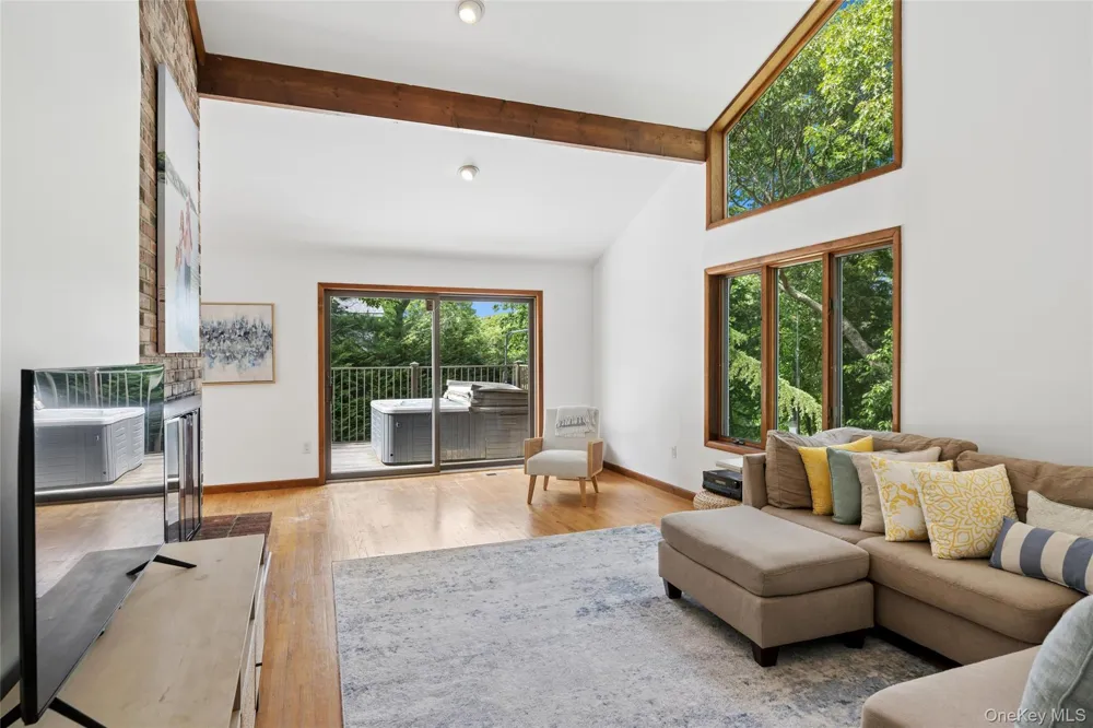 620 Wunneweta Road Cutchogue, NY 11935