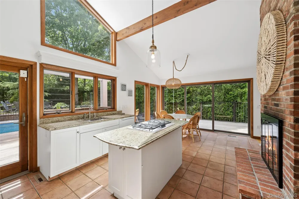 620 Wunneweta Road Cutchogue, NY 11935
