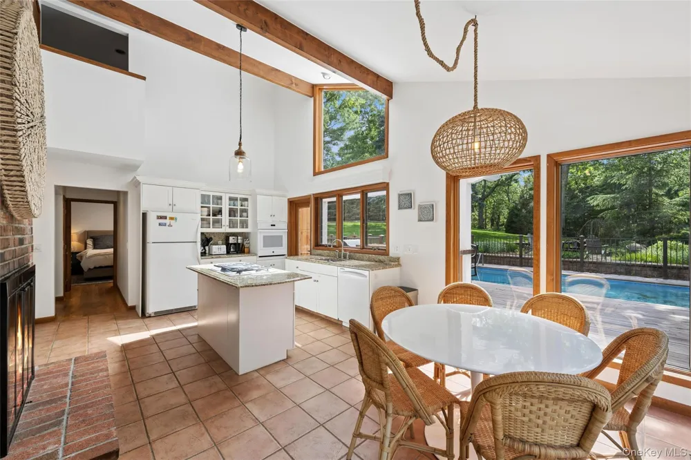 620 Wunneweta Road Cutchogue, NY 11935