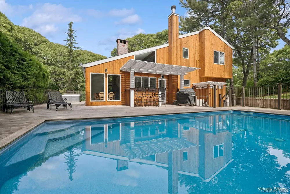 620 Wunneweta Road Cutchogue, NY 11935