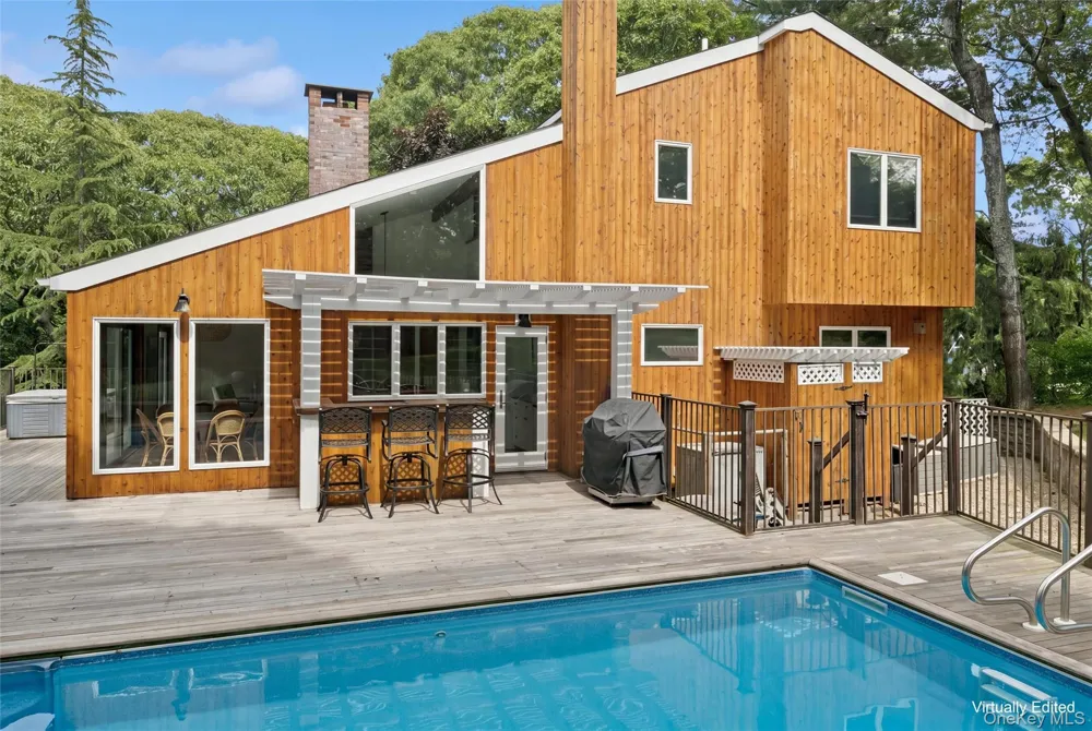 620 Wunneweta Road Cutchogue, NY 11935
