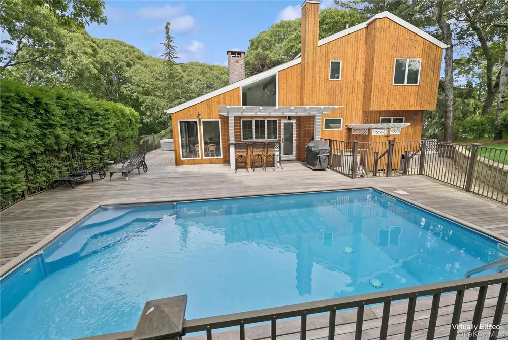 620 Wunneweta Road Cutchogue, NY 11935