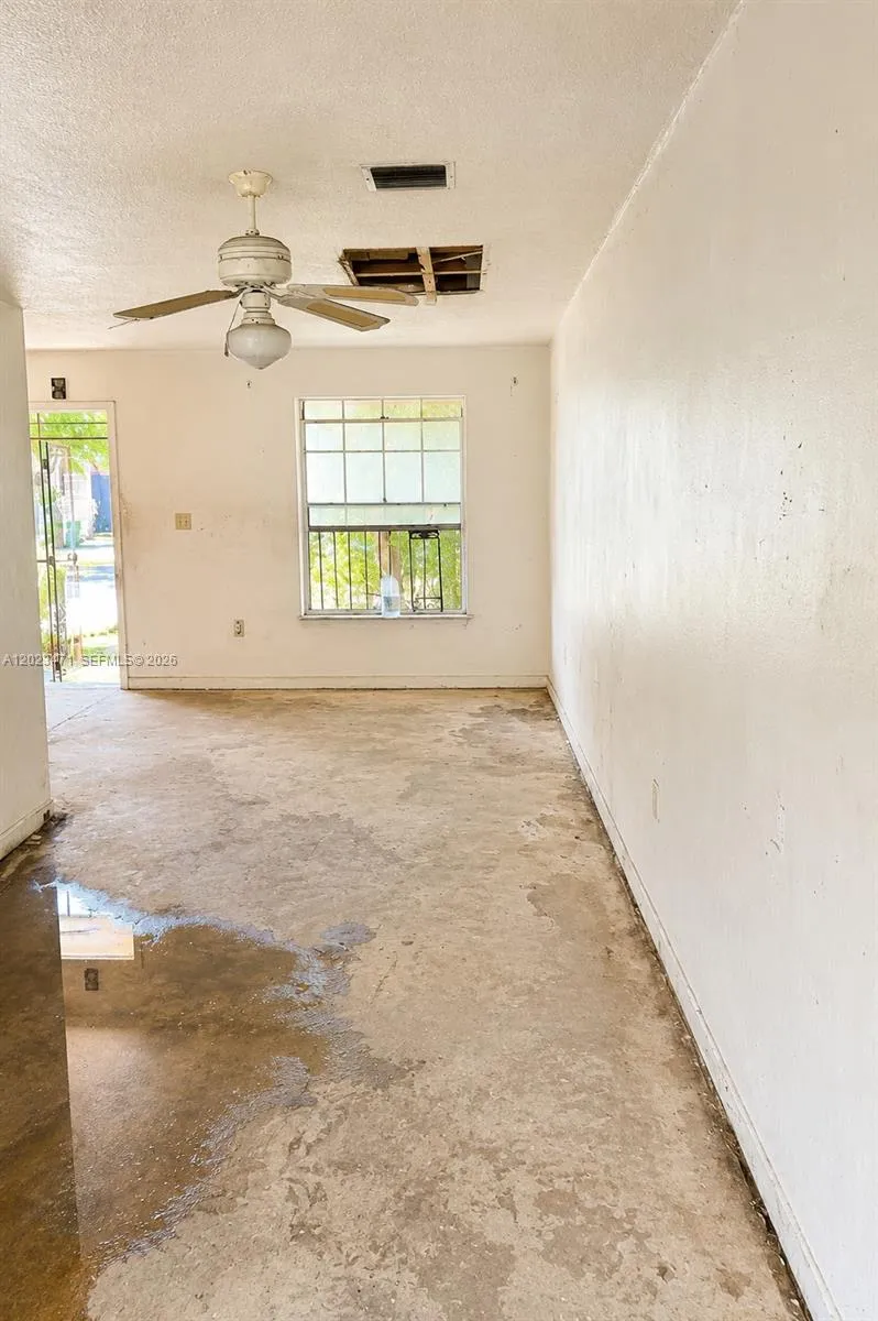 2791 NW 193rd Ter Miami Gardens, FL 33056