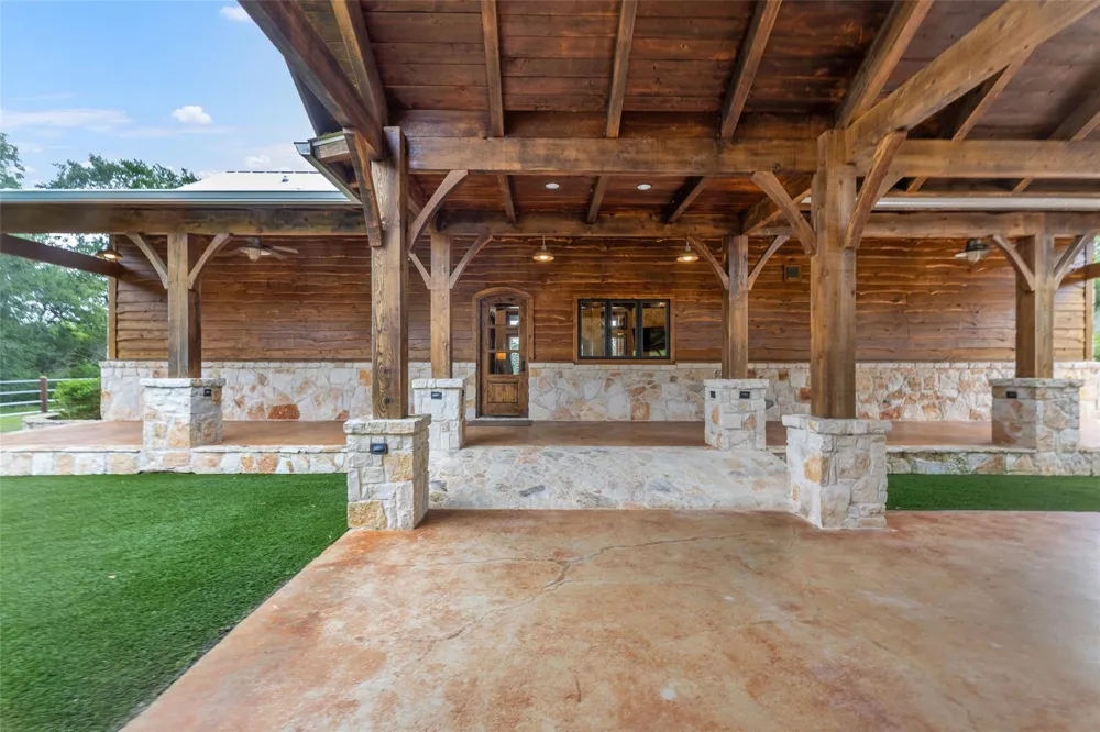 654 Navasota Ridge Navasota, TX 77868