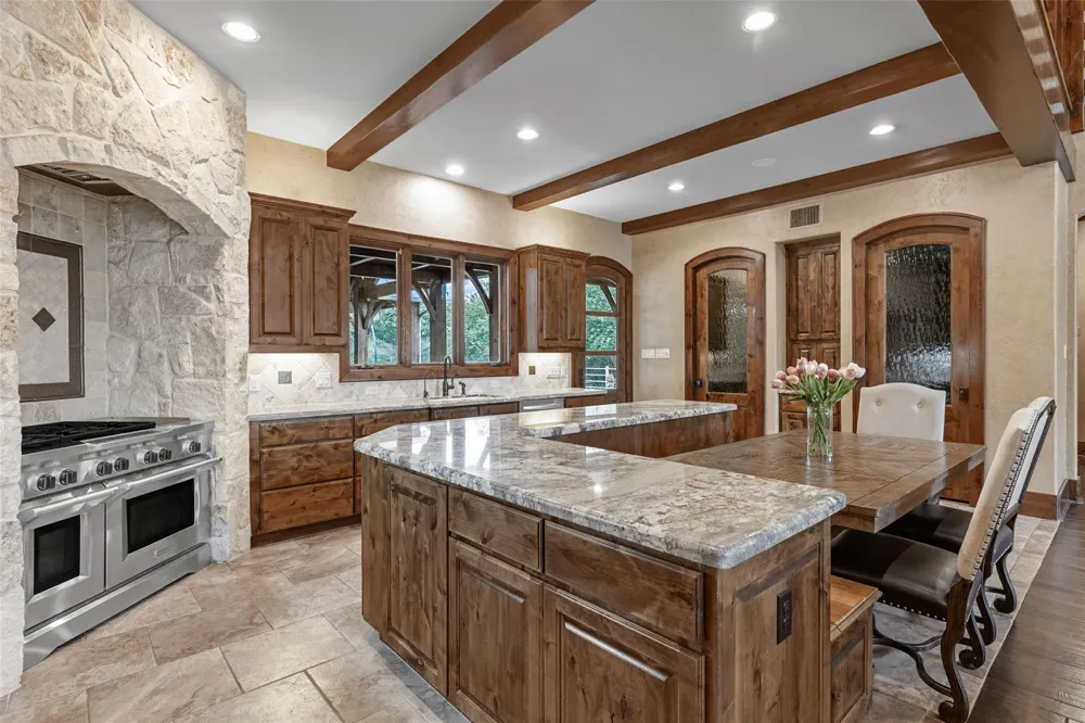 654 Navasota Ridge Navasota, TX 77868