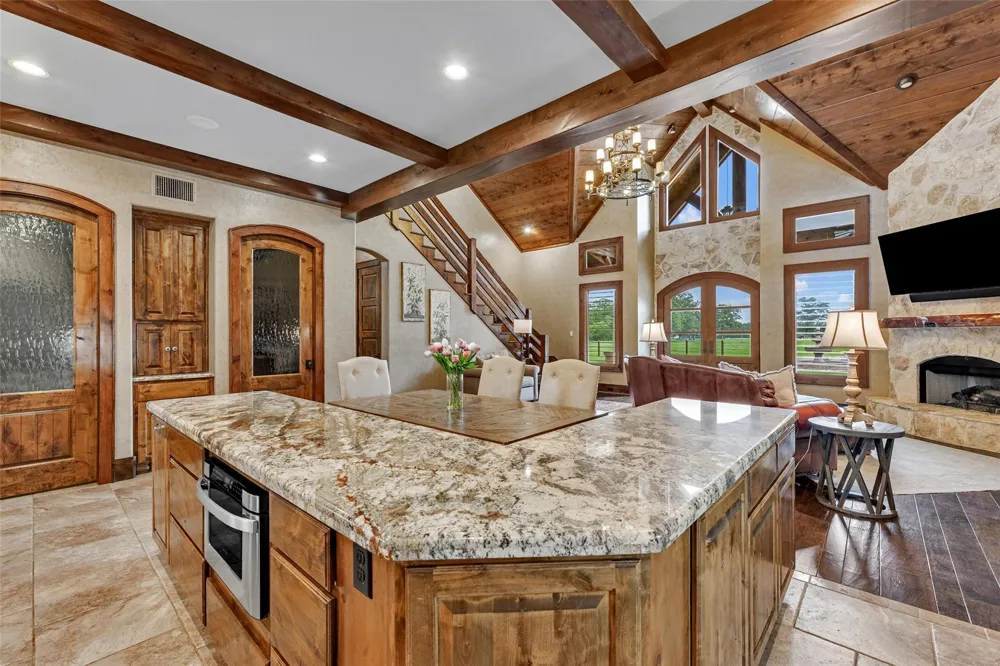 654 Navasota Ridge Navasota, TX 77868