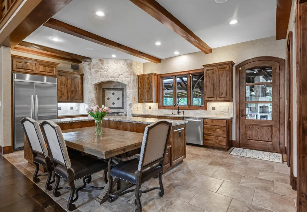 654 Navasota Ridge Navasota, TX 77868
