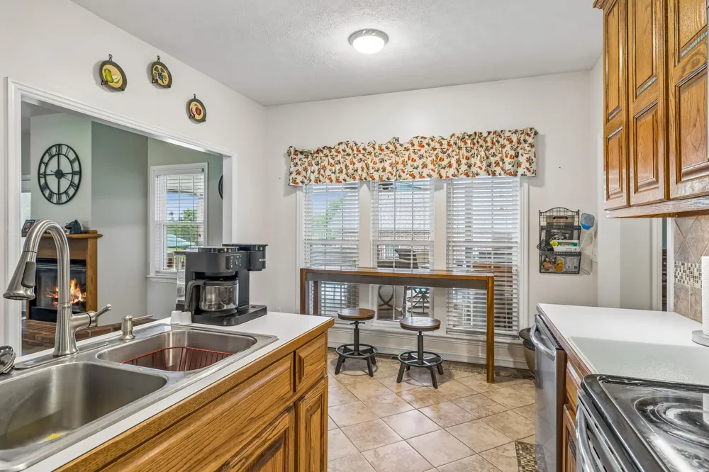 6 County House Cir Carthage, TN 37030