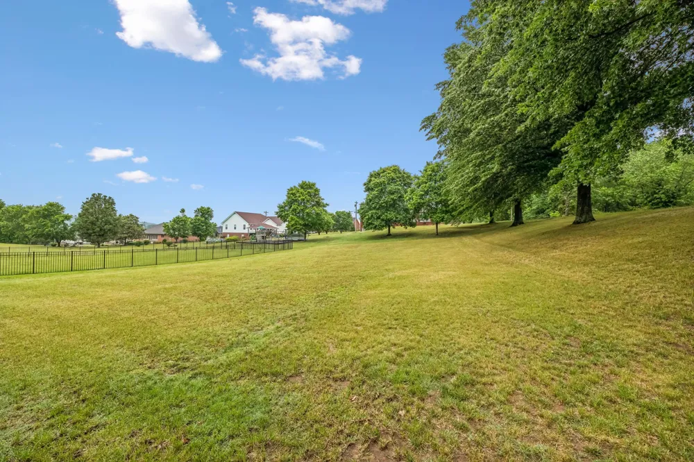 6 County House Cir Carthage, TN 37030