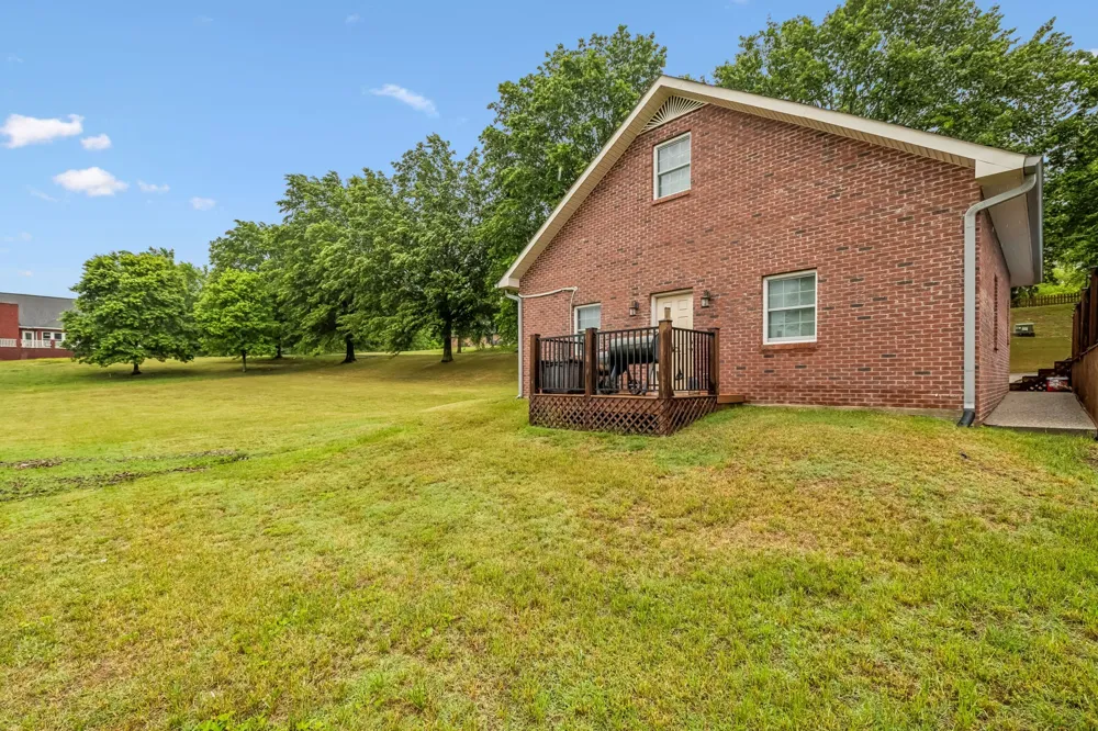 6 County House Cir Carthage, TN 37030