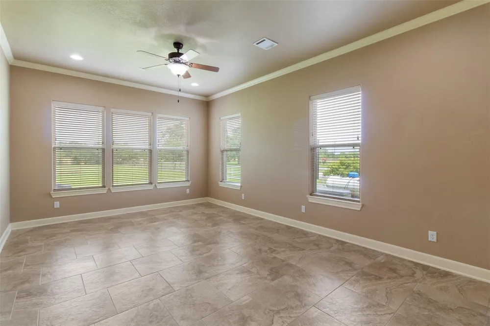 10040 Henley Cove Iola, TX 77861