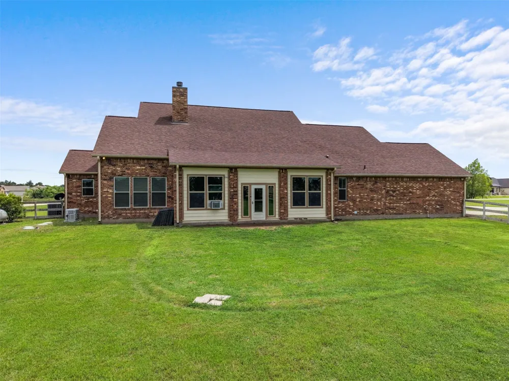 10040 Henley Cove Iola, TX 77861
