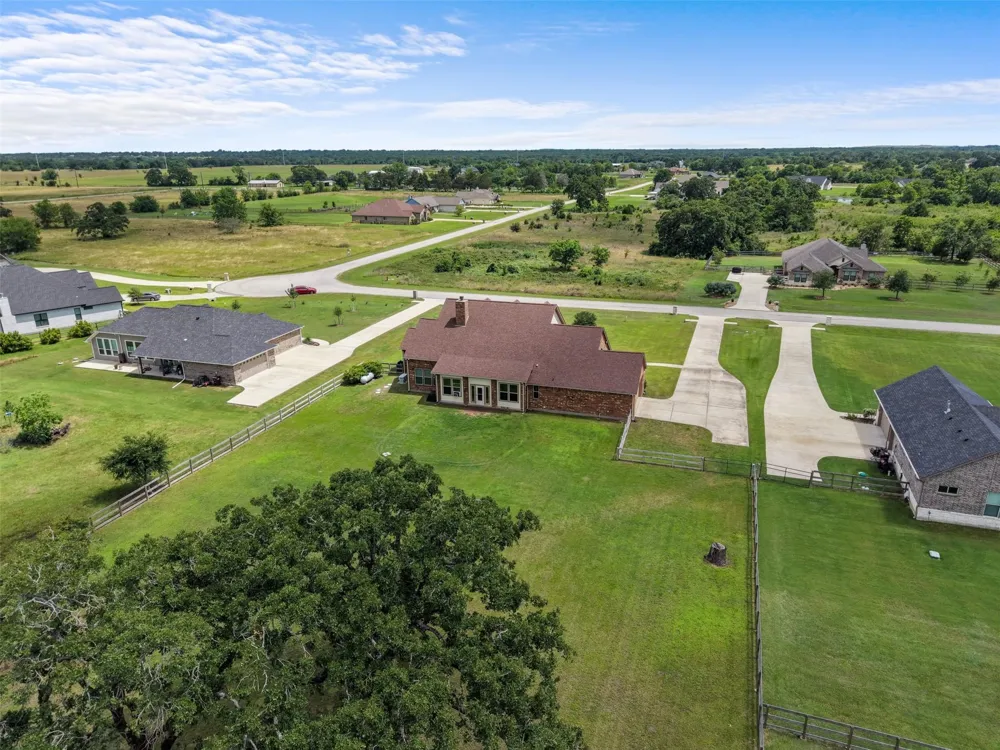10040 Henley Cove Iola, TX 77861