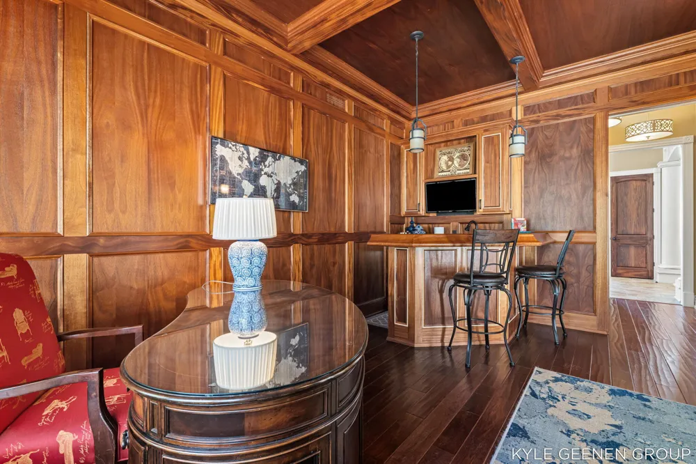 2817 Lakeshore Drive Fennville, MI 49408