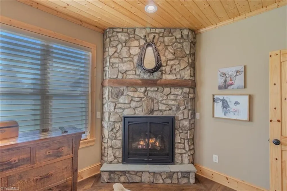 1083 Union Community Road Thurmond, NC 28683
