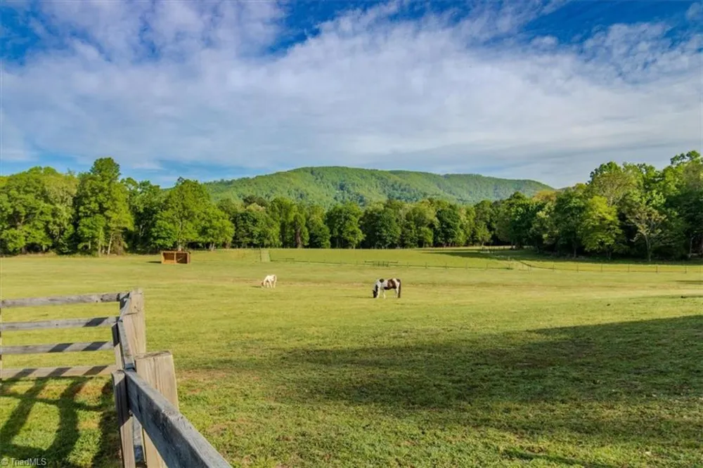 1083 Union Community Road Thurmond, NC 28683