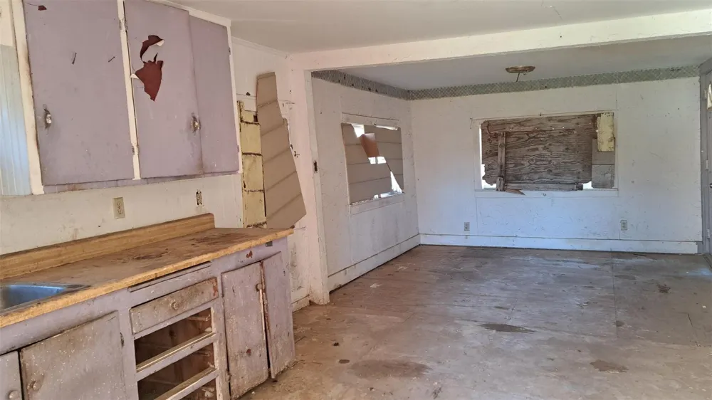 804 S Neches Street Coleman, TX 76834