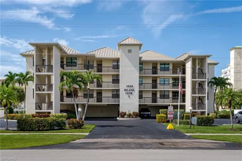 1000 Swallow Avenue #12
