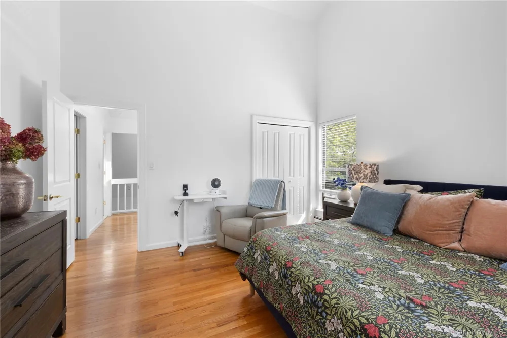 37 Blue Jay Way East Hampton, NY 11937