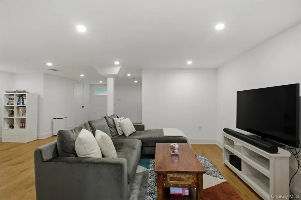 525 3rd Street Mamaroneck, NY 10543