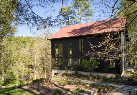 55 Woods Road
