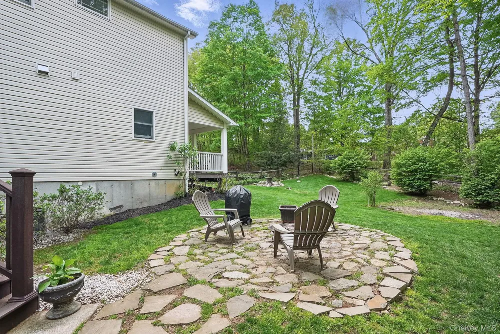 304 Church Road Putnam Valley, NY 10579