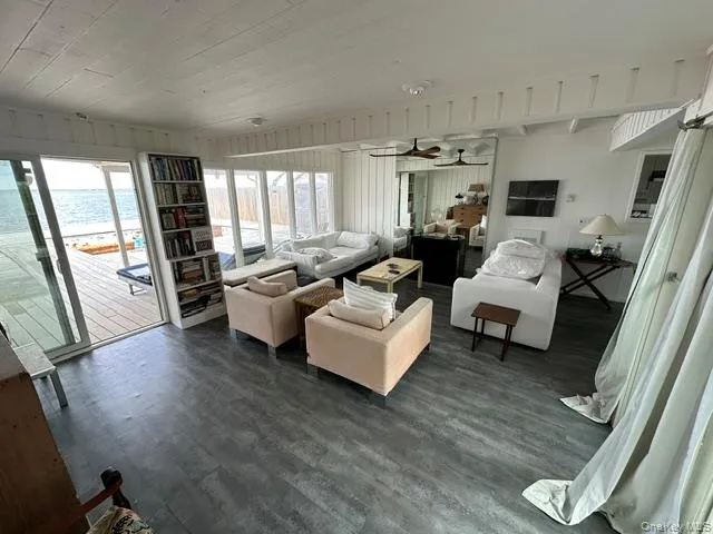 71 Bayview Walk Cherry Grove, NY 11782