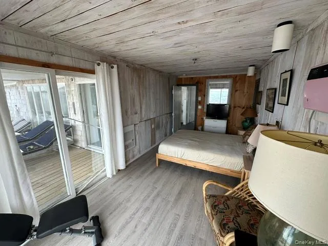 71 Bayview Walk Cherry Grove, NY 11782