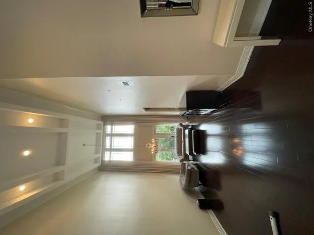 46 Holiday Pond Road Jericho, NY 11753