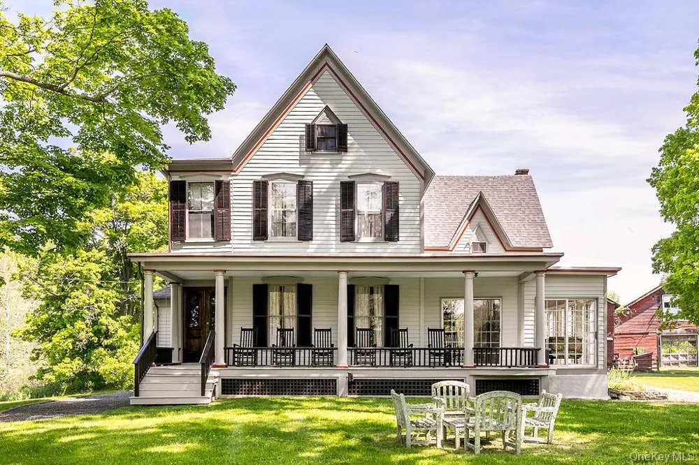 565 Route 308 Rhinebeck, NY 12572