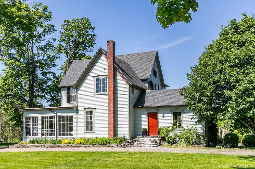 565 Route 308 Rhinebeck, NY 12572