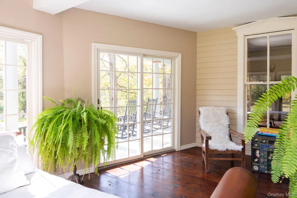 565 Route 308 Rhinebeck, NY 12572