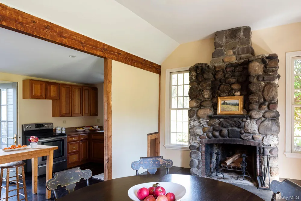 565 Route 308 Rhinebeck, NY 12572