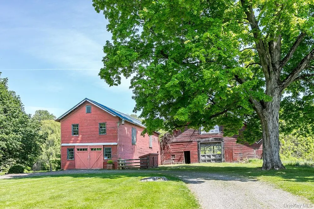 565 Route 308 Rhinebeck, NY 12572