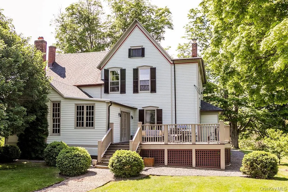 565 Route 308 Rhinebeck, NY 12572