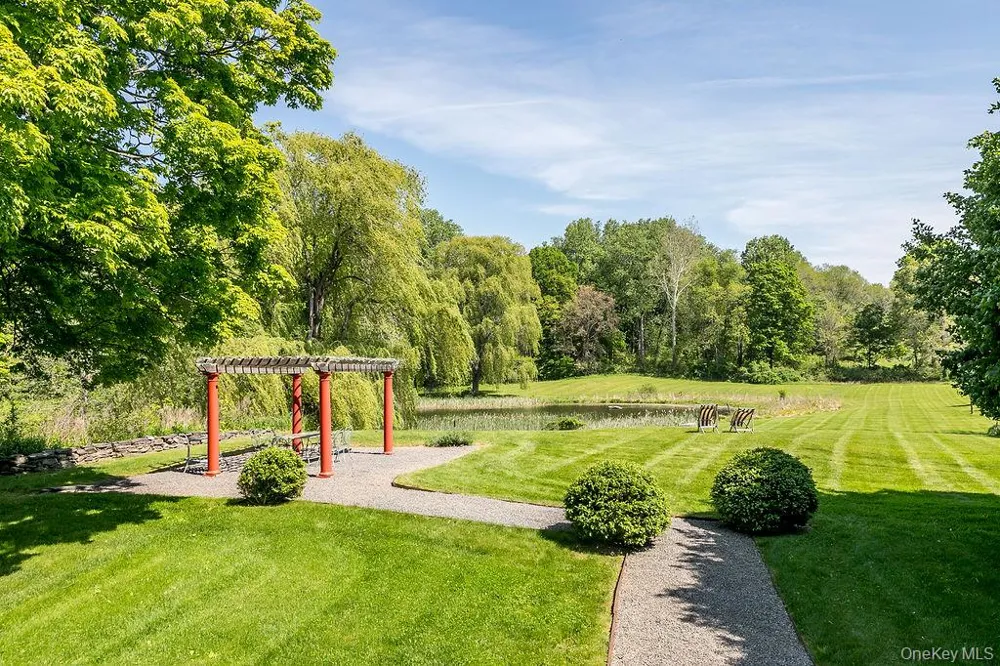 565 Route 308 Rhinebeck, NY 12572