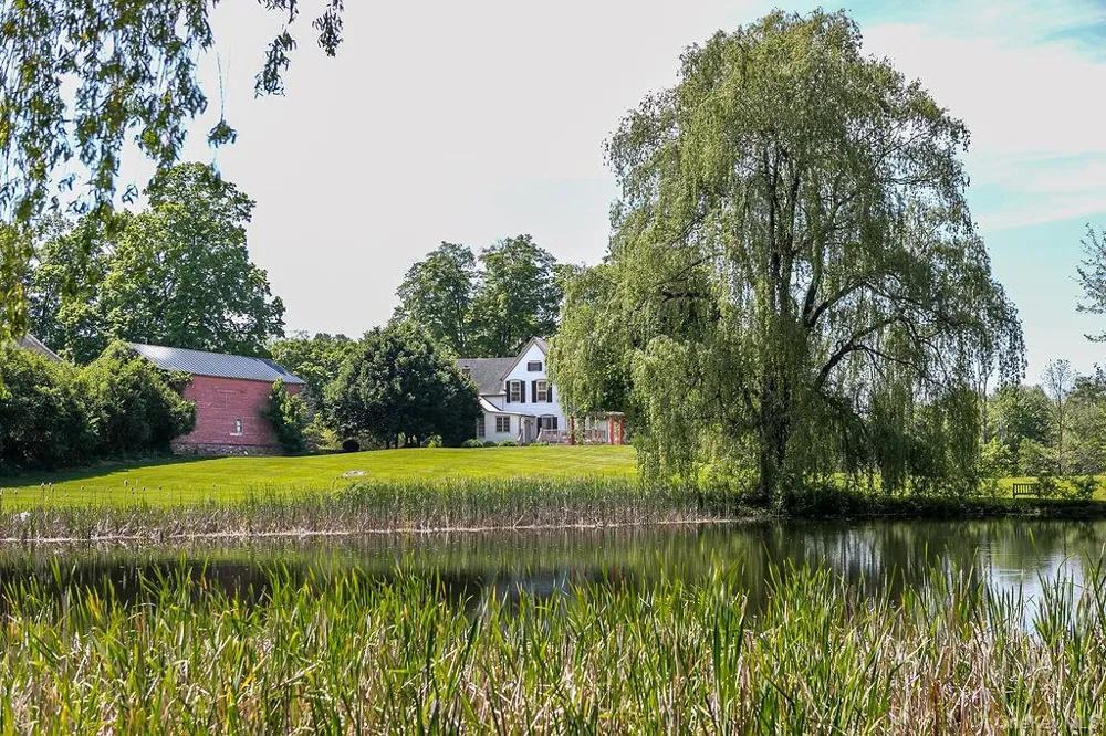 565 Route 308 Rhinebeck, NY 12572