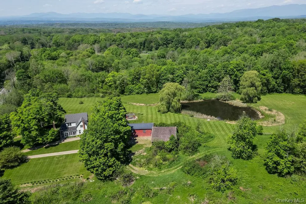 565 Route 308 Rhinebeck, NY 12572