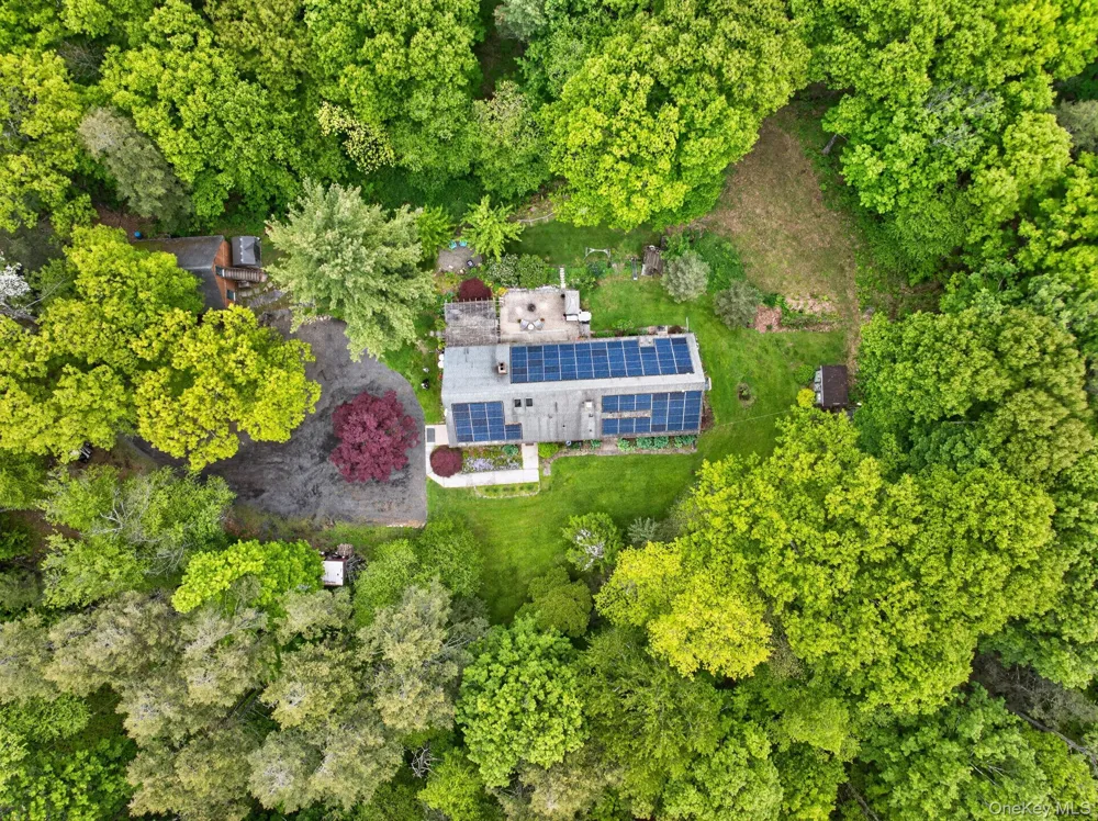 101 Tuytenbridge Road Lake Katrine, NY 12449