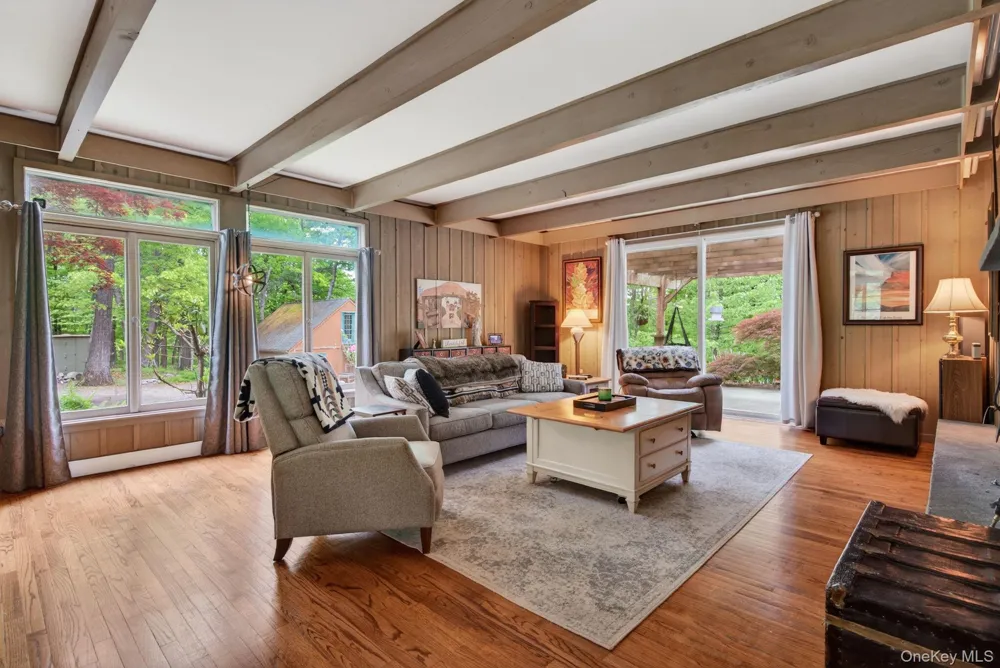 101 Tuytenbridge Road Lake Katrine, NY 12449