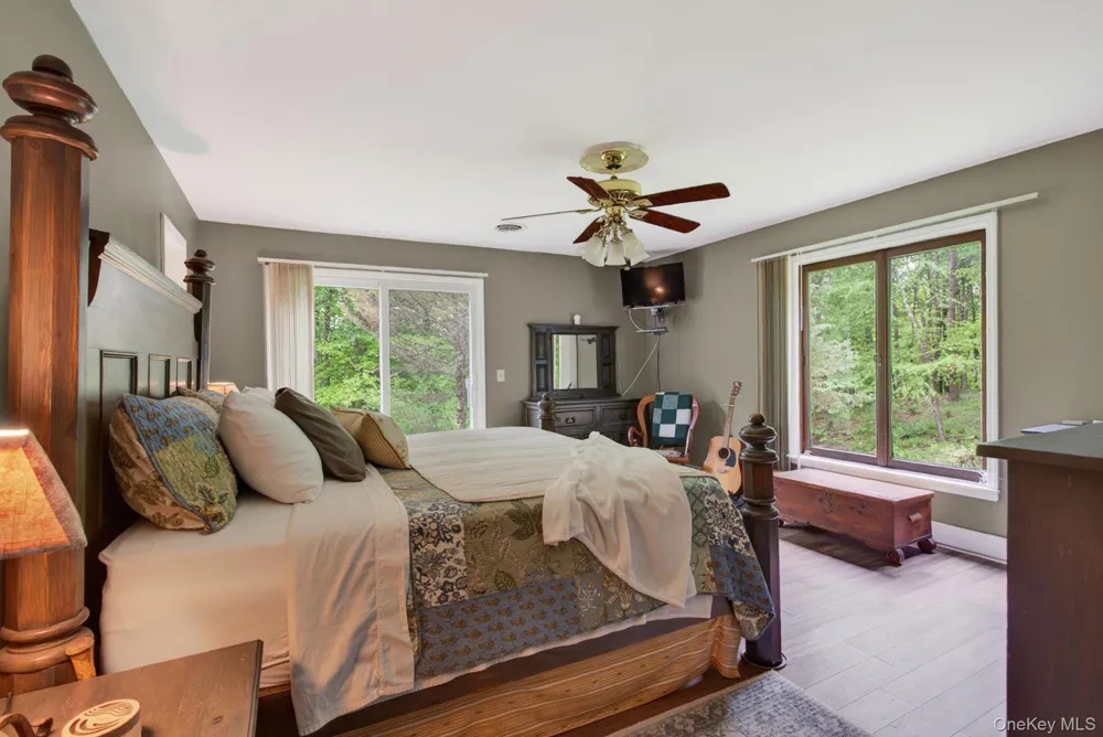 101 Tuytenbridge Road Lake Katrine, NY 12449