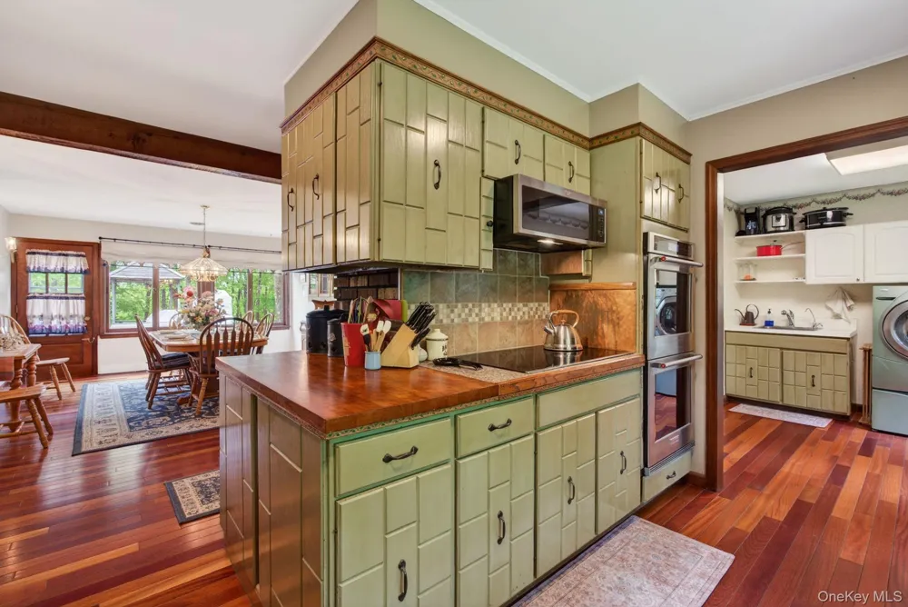 101 Tuytenbridge Road Lake Katrine, NY 12449