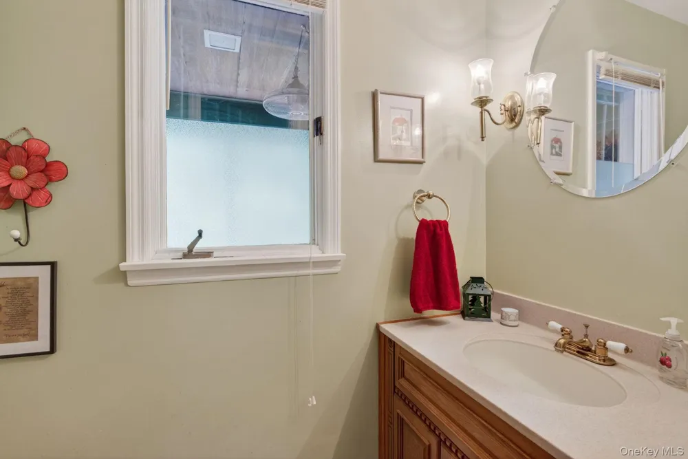 101 Tuytenbridge Road Lake Katrine, NY 12449